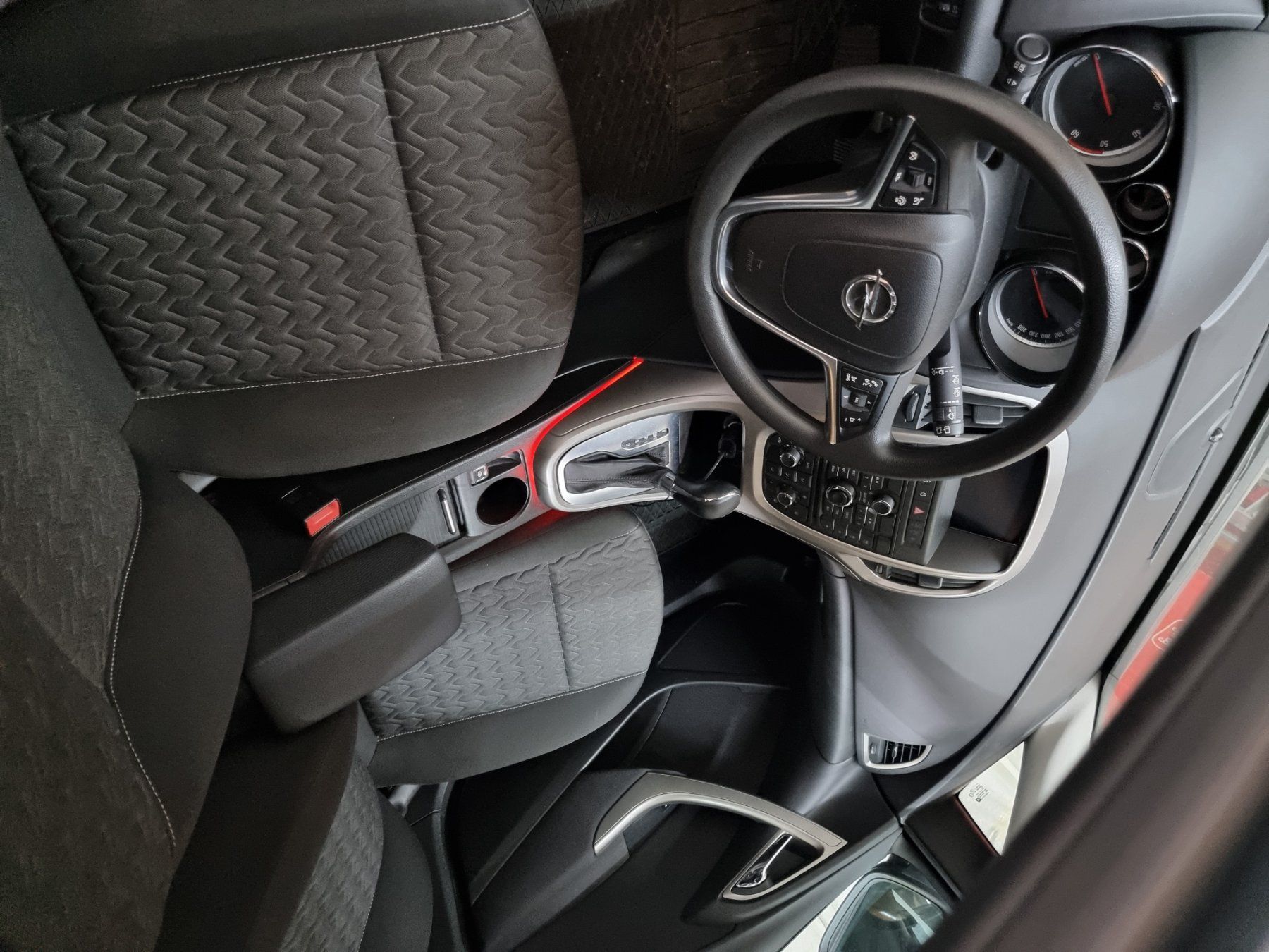 Opel Automobili: Opel Astra J 2.0 Kombi – Usato da Saland venduto da Orselina. 5