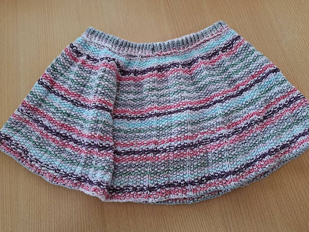 Jupes: Jupe, gestrickt – D'occasion à Andwil TG par Dorro