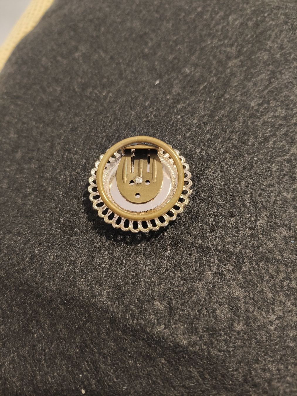 Spille & Fermagli: Vintage -Schal-Clip – Usato da Meisterschwanden venduto da dan_2qpv 1