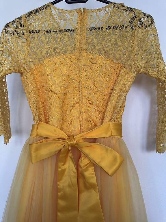 Robes et jupes: Prinzessinenkleid (140) – D'occasion à Bern par cpiller01 3