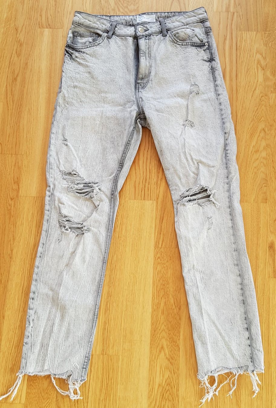 Jeans: Jeans von Bershka / Gr. 38 – Usato da Luzern venduto da Salemanlu