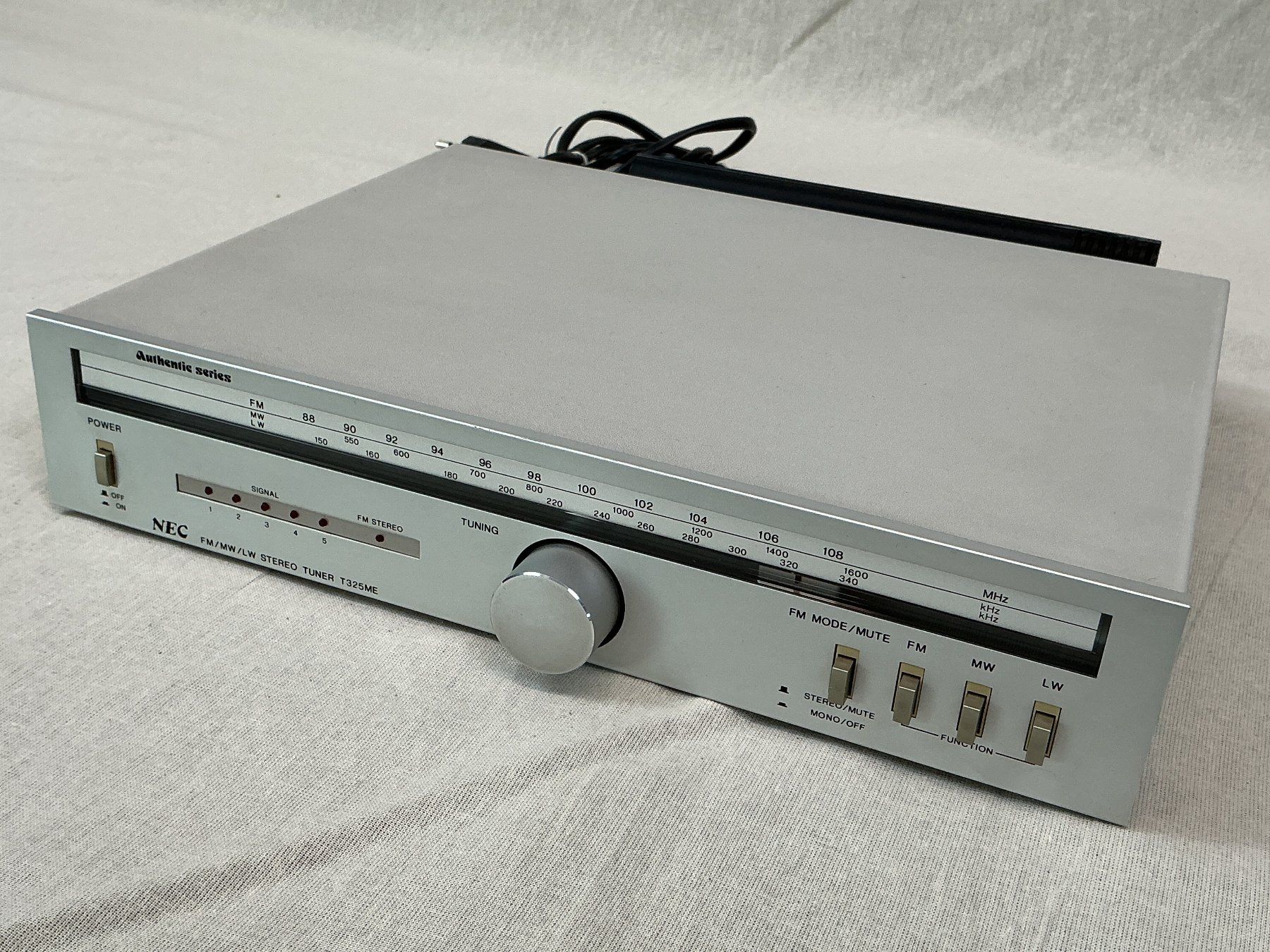 Lettore multimediale & Streamer: NEC modularen Stereoanlage Authentic Series – Usato da Richterswil venduto da Restwert_Richterswil 4