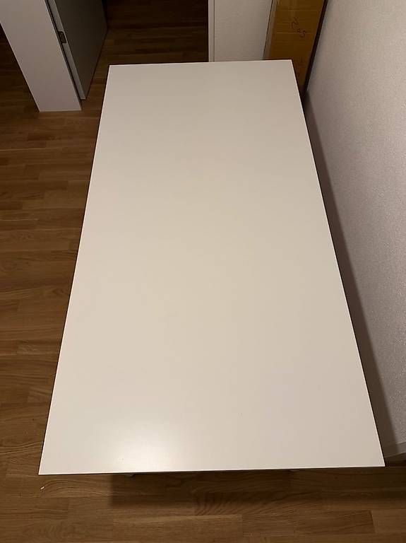 Scrivanie: 140cm IKEA desk – Nuovo e nell'imballaggio originale da Zürich venduto da ala_7xz8 1