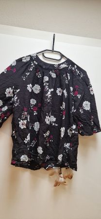 Gap Bluse Gr. XS mit Blumenmuster - Ideal für den Sommer!