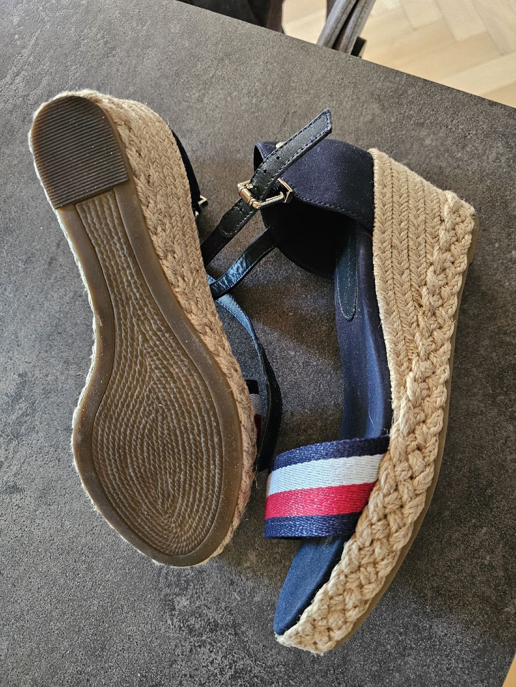 Tommy Hilfiger Scarpe da donna: Sandaletten Tommy Hilfiger – Nuovo (secondo la descrizione) da St. Gallen venduto da Dreamland