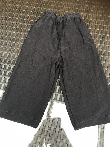 Collant & Leggings: Mädchen Leggings schwarz bis Knie 128 – Usato da Bergdietikon venduto da antovale