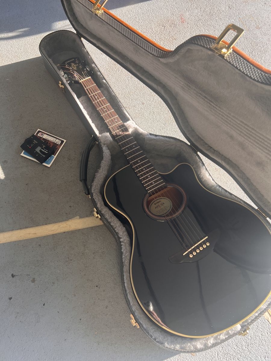 Yamaha Strumenti musicali: YAMAHA APX-5A mit ORG.-Case – Usato da Steinen venduto da WfloR 2
