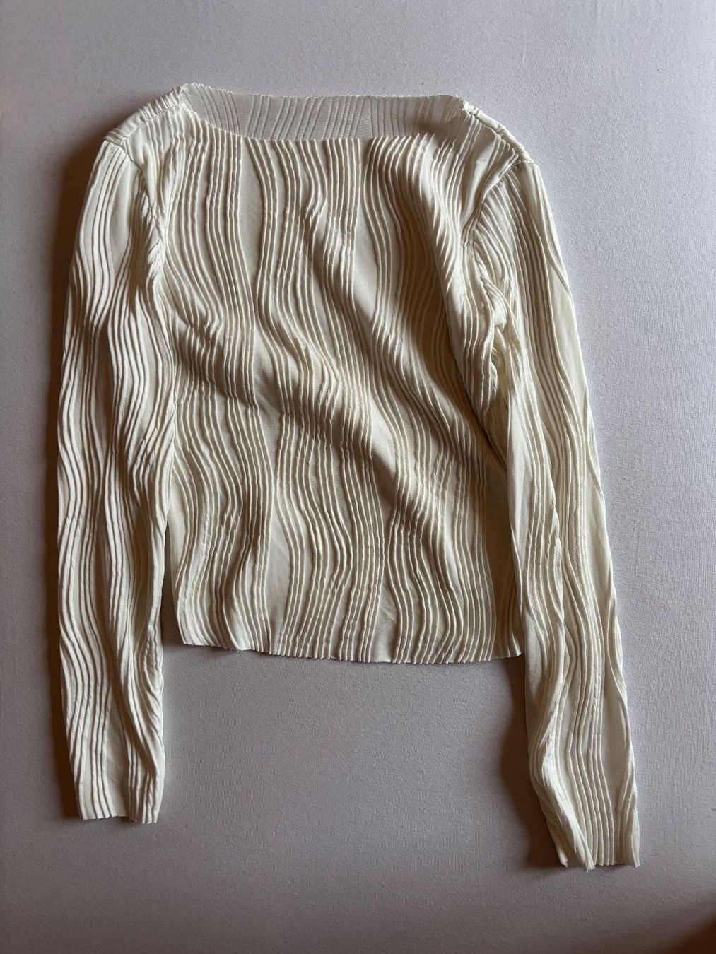 Shein Tops: Weisses Langarmoberteil – D'occasion à Luzern par julopaji
