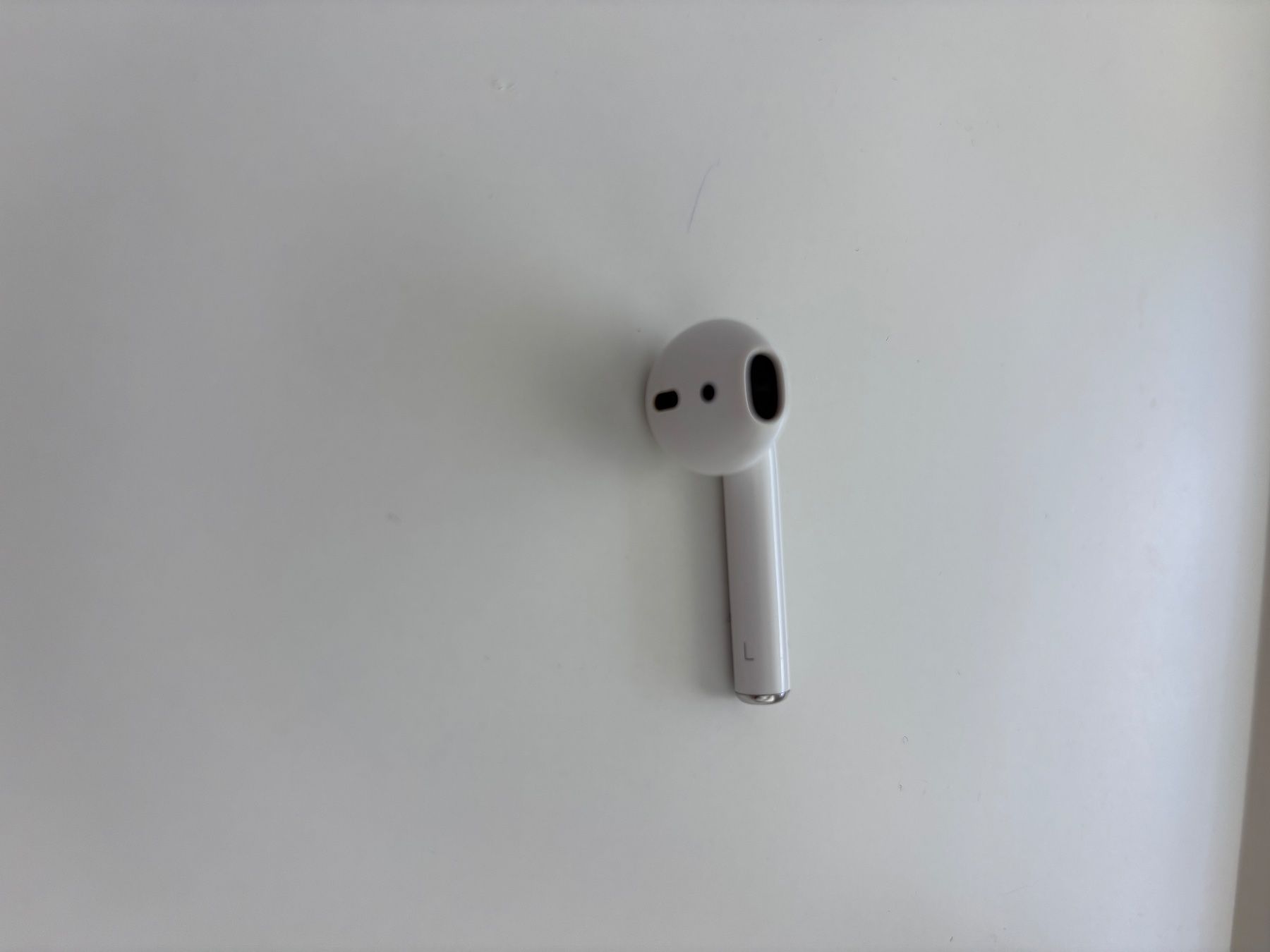 Apple Cuffie: Linker Airpod 2. Generation, A2031 – Usato da Basel venduto da lrp_2kwh