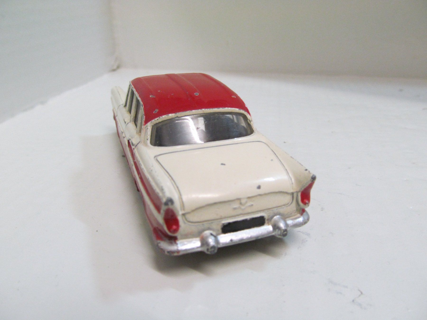 Dinky Toys Modellini d'auto: SIMCA CHAMBORD  DINKY TOYS  1:43 – Nuovo (secondo la descrizione) da Grueningen venduto da malamut56 2