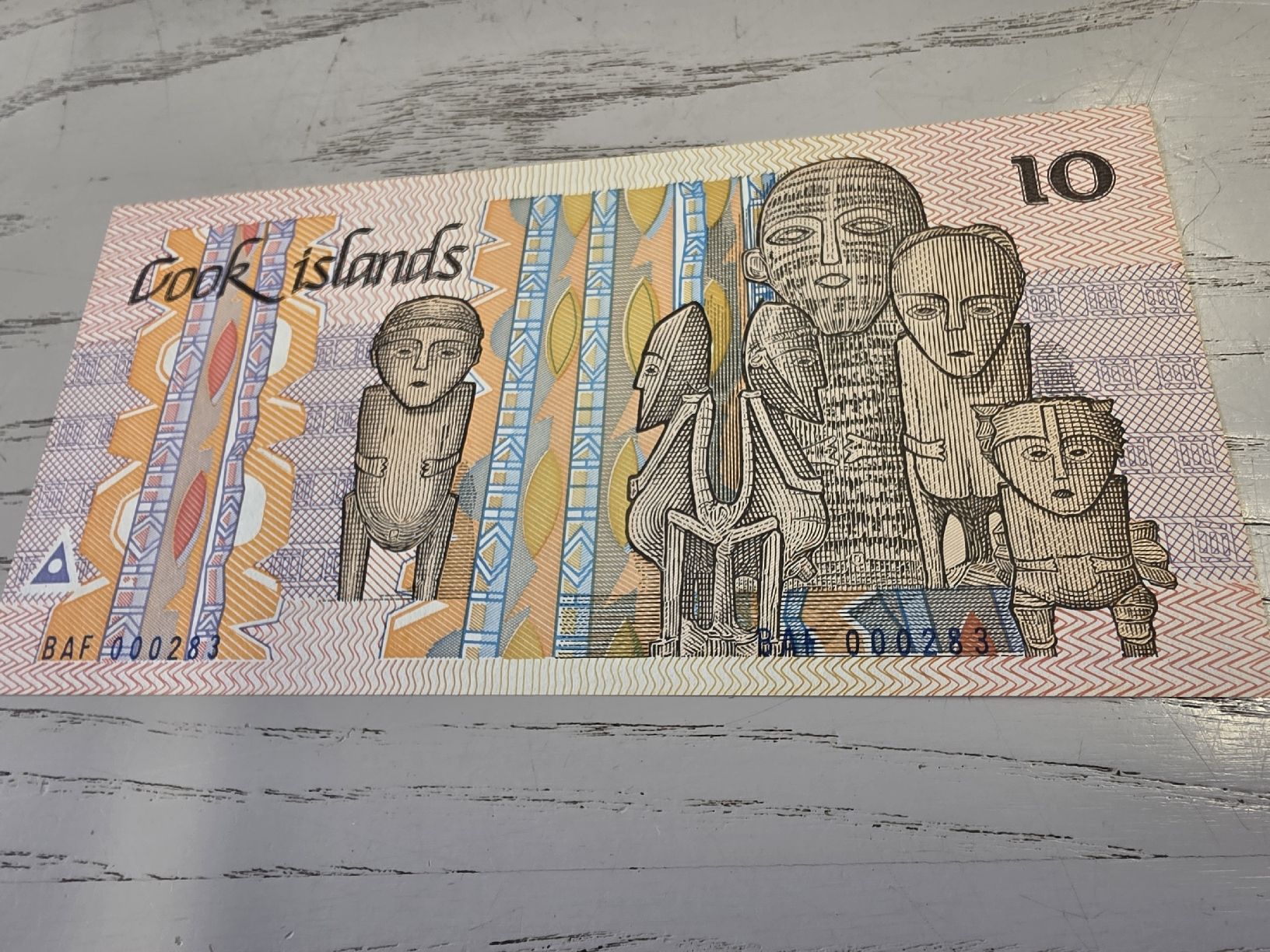 Banknoten: Cook Islands 10 Dollars Banknote 2003 Uncirculated – Neu und originalverpackt aus Herisau von Antiques.AR 1