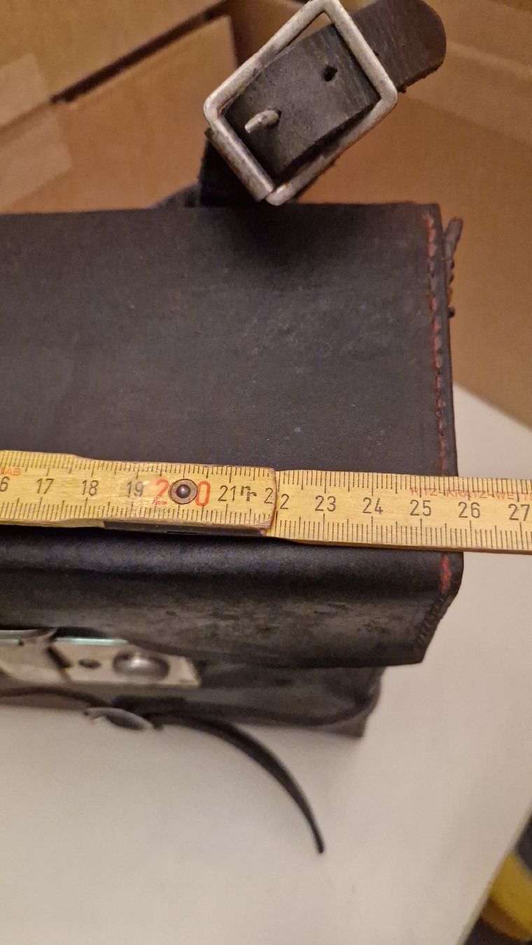 Borse: Vintage Leder Kameratasche – Usato da Zürich venduto da anna.caterina 2