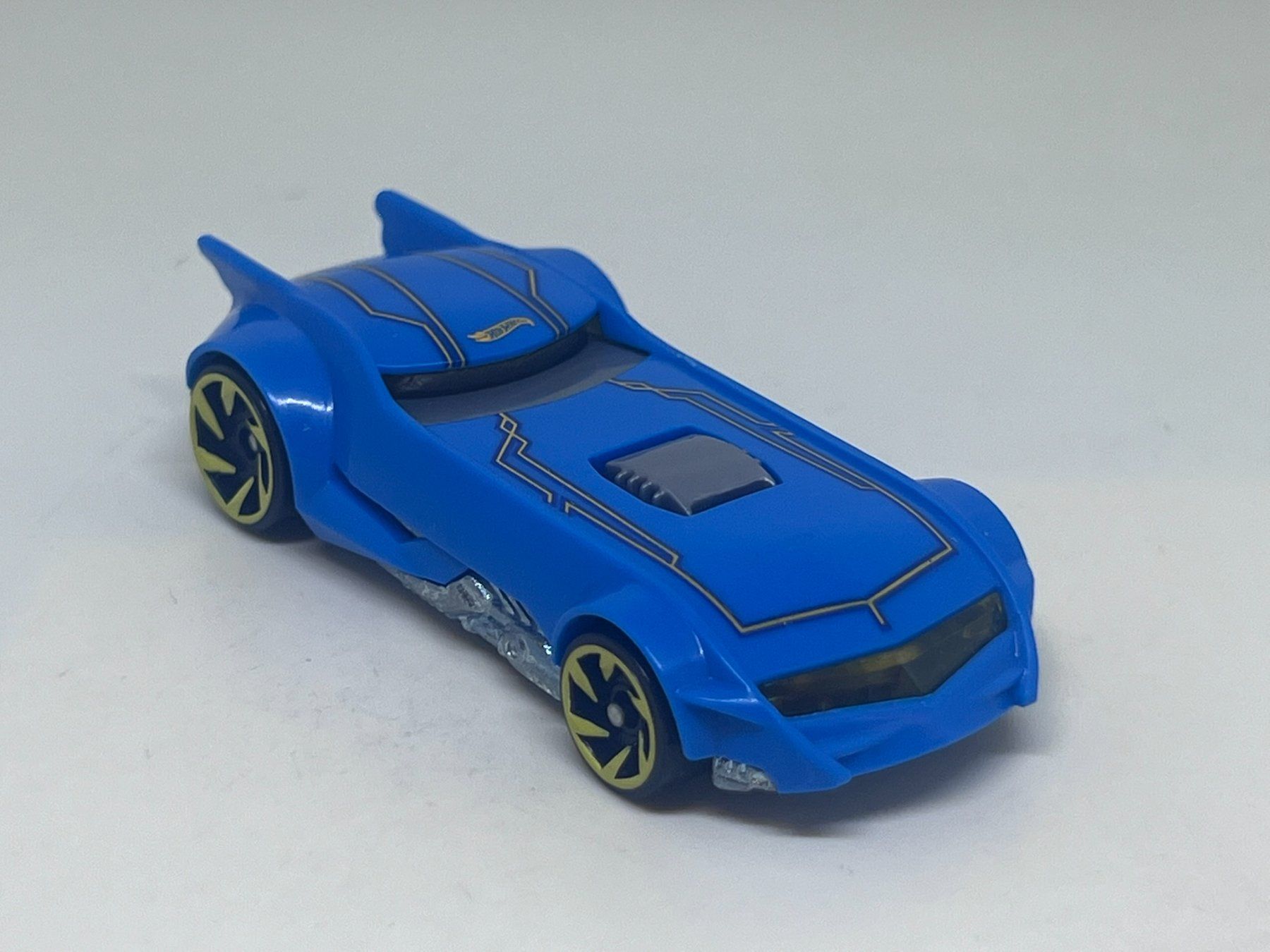 Hot Wheels Modellini d'auto: Hot Wheels Batmobile (The Batman) #370 – Usato da Wildegg venduto da LaaBoutique