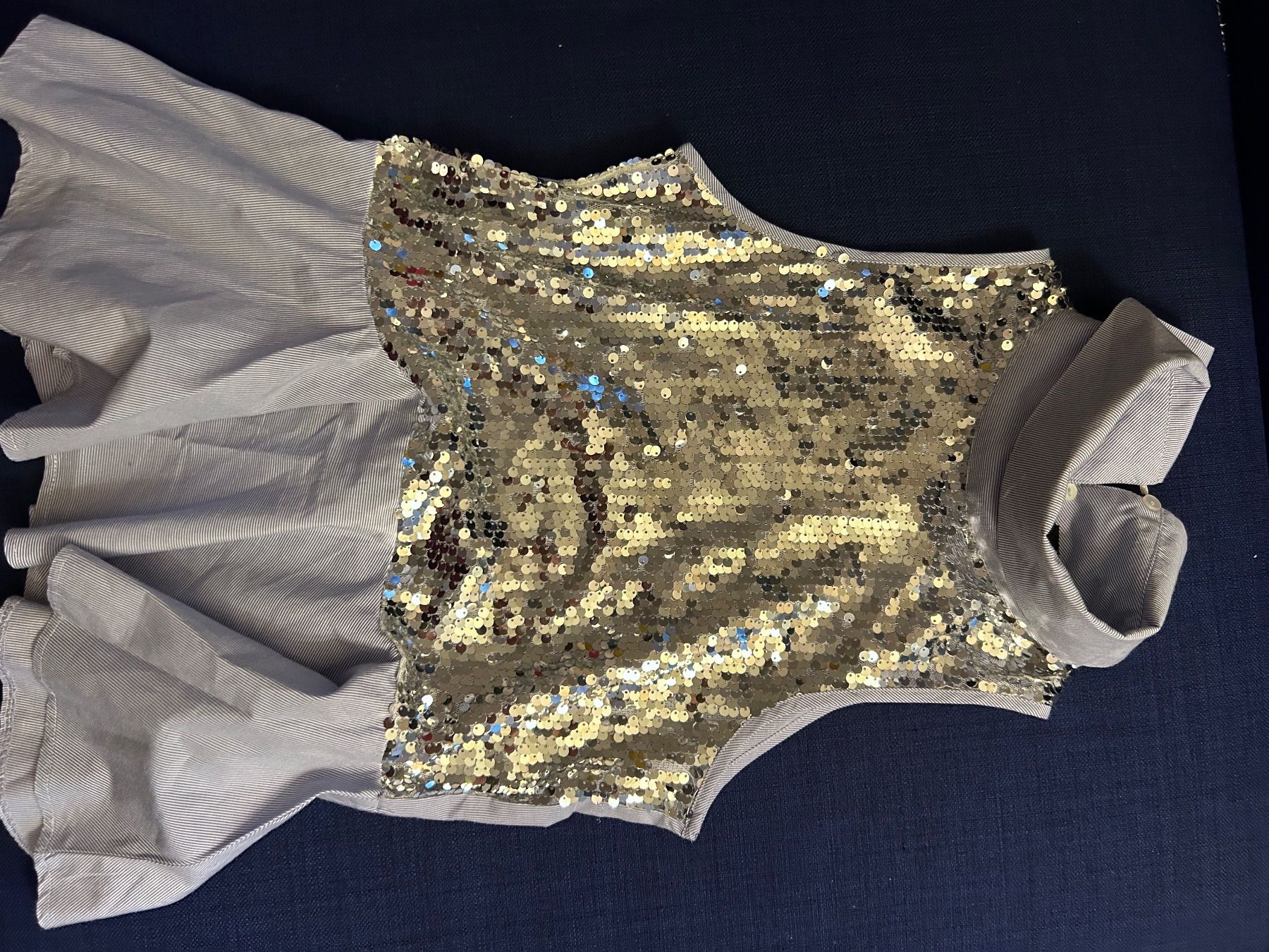 Camicette: Sleeveless blouse with sequins – Nuovo (secondo la descrizione) da Biel/Bienne venduto da zit_v5yc 1
