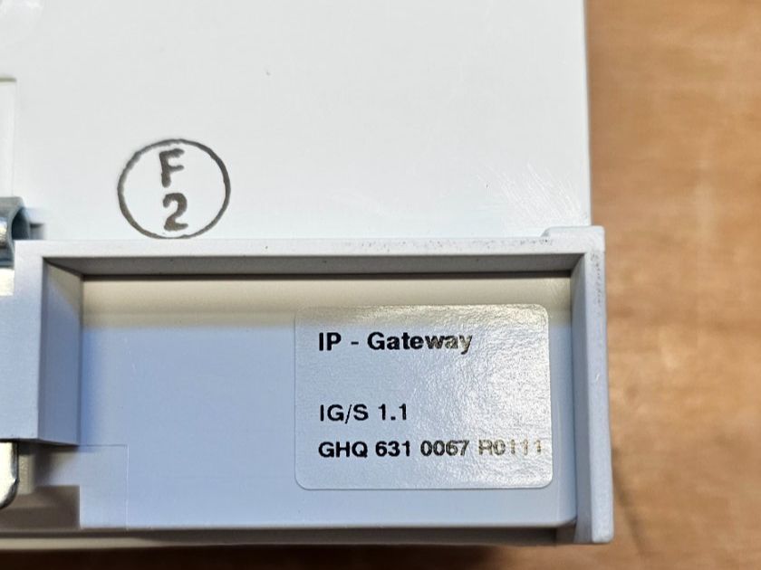ABB Componenti elettronici: ABB KNX IP Gateway – Usato da Küttigen venduto da FuturePlanet 1