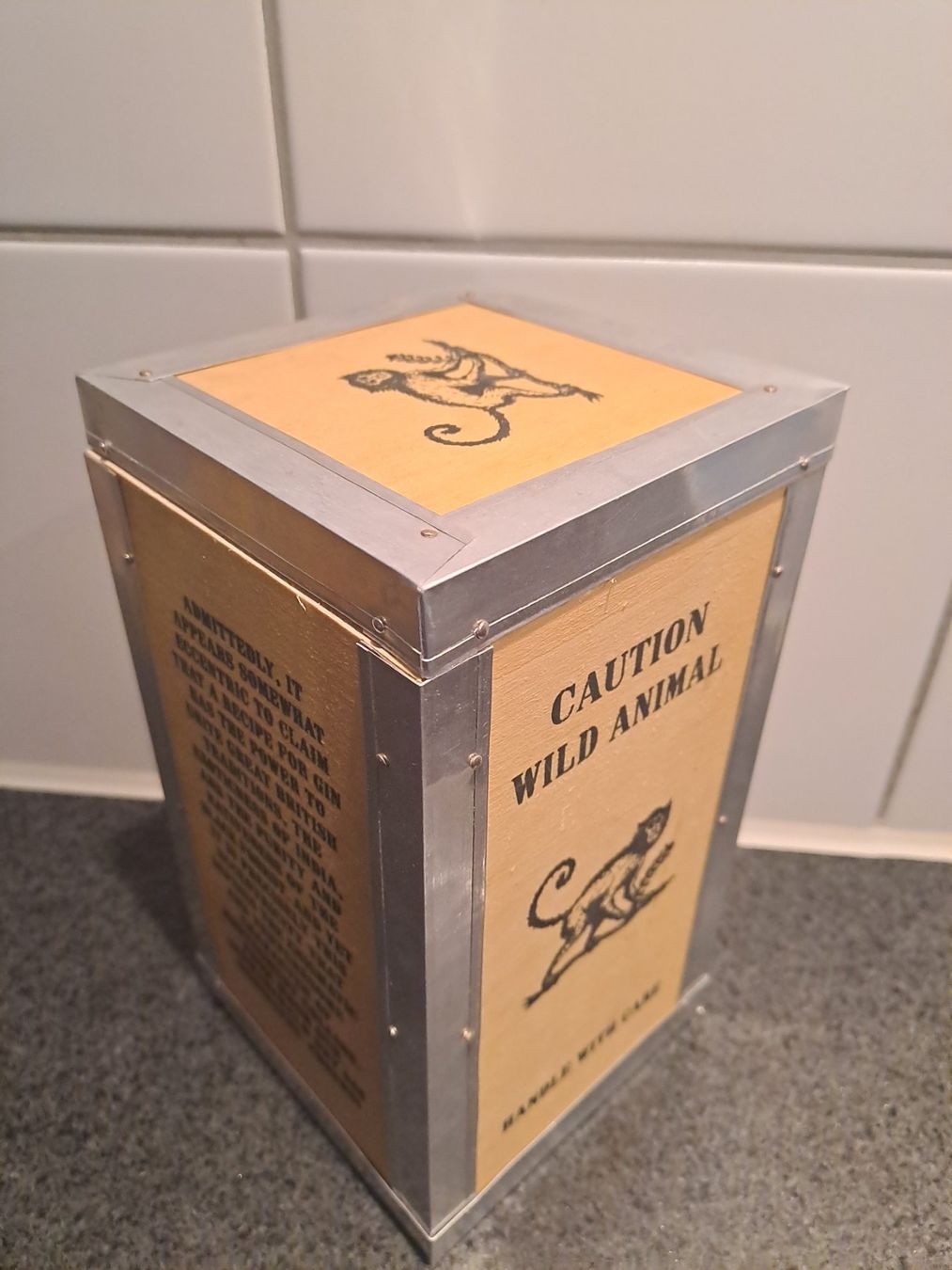 Monkey 47 Spiritueux: Monkey 47 Gin Distiller's Cut 2016 mit Goldring und Box – Neuf avec emballage d'origine à Elsau par Kellerraeumung 9