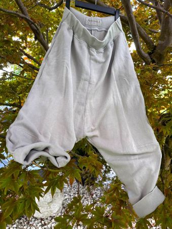 Legere und zwanglose OPA Hose mit Tiefschritt RUNDHOLZ DIP