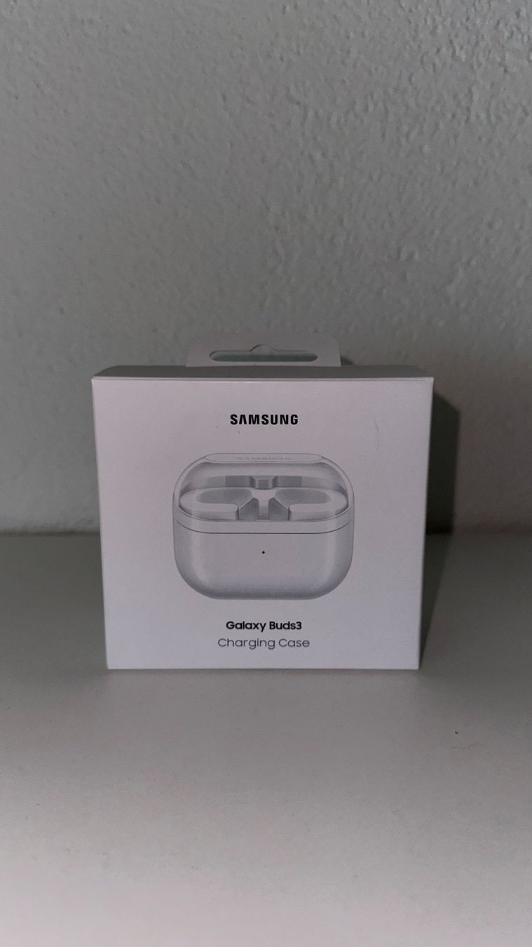 Samsung Kopfhörer: Samsung Galaxy Buds3 Charging Case – Neu (gemäss Beschreibung) aus Herzogenbuchsee von luc_vk9l