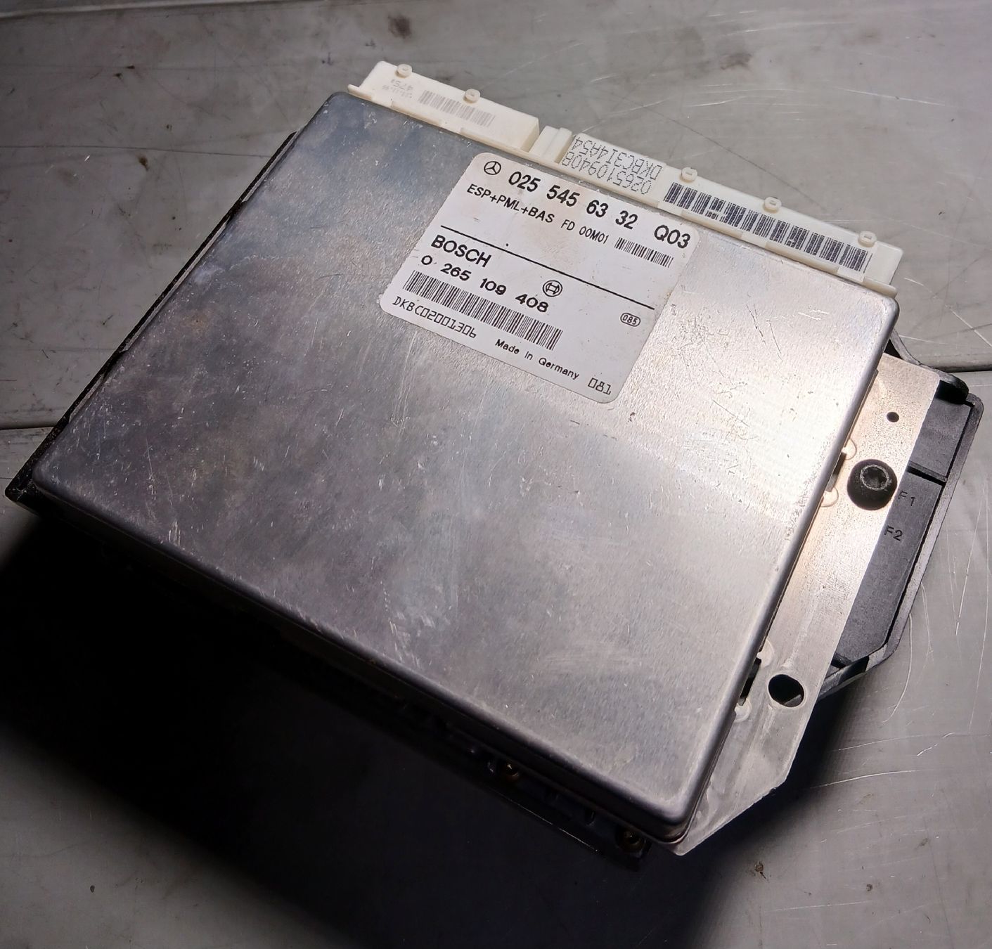 Mercedes-Benz Tutti pezzi di ricambio auto: ECU Mercedes E320 W211 – Usato da la heutte venduto da Auto-stock 1