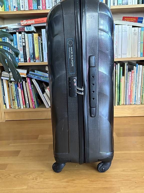 Valigie: Samsonite Cosmolite Spinner 75cm, Schwarz, 4 Rollen – Usato da Köniz venduto da DrTii 2