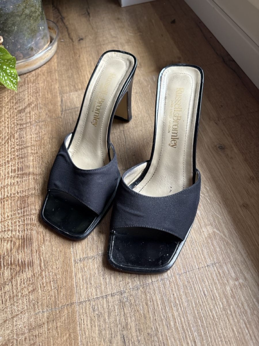 Damenschuhe: Mules Russel&Bromley London Leder – Gebraucht aus Bern von LoveVintageY2K