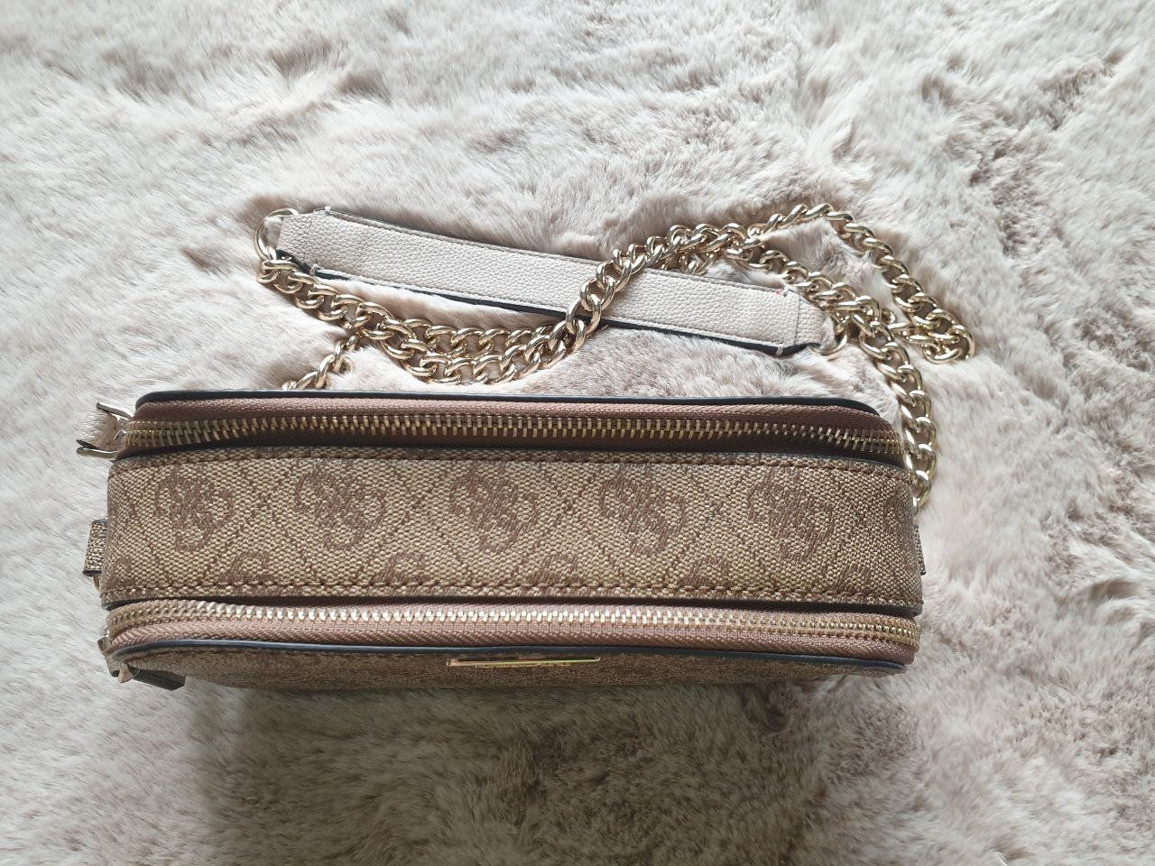 Guess Borse da donna: Sac à main Guess – Nuovo (secondo la descrizione) da noes venduto da kri_g7m6 4