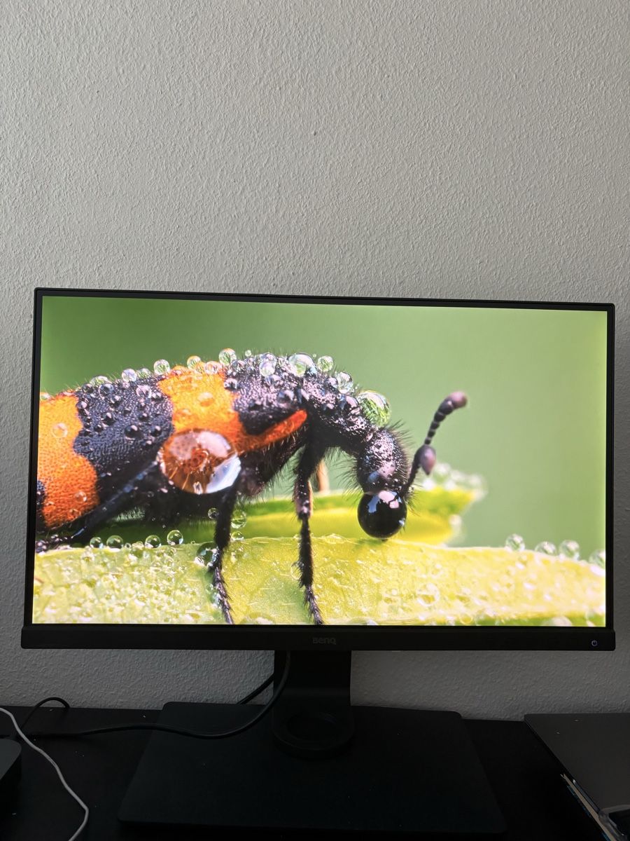 Monitor: BenQ GL2760-T 27" Monitor – Usato da Kriens venduto da M.Doper 3
