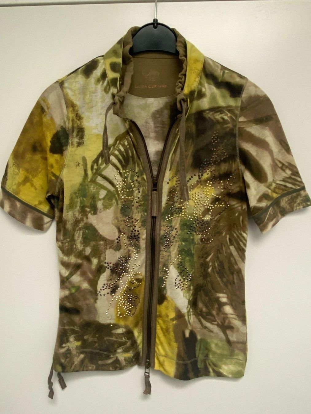 Luisa Cerano T-shirt: Luisa Cerano Shirt – Usato da Wettingen venduto da gab_h257