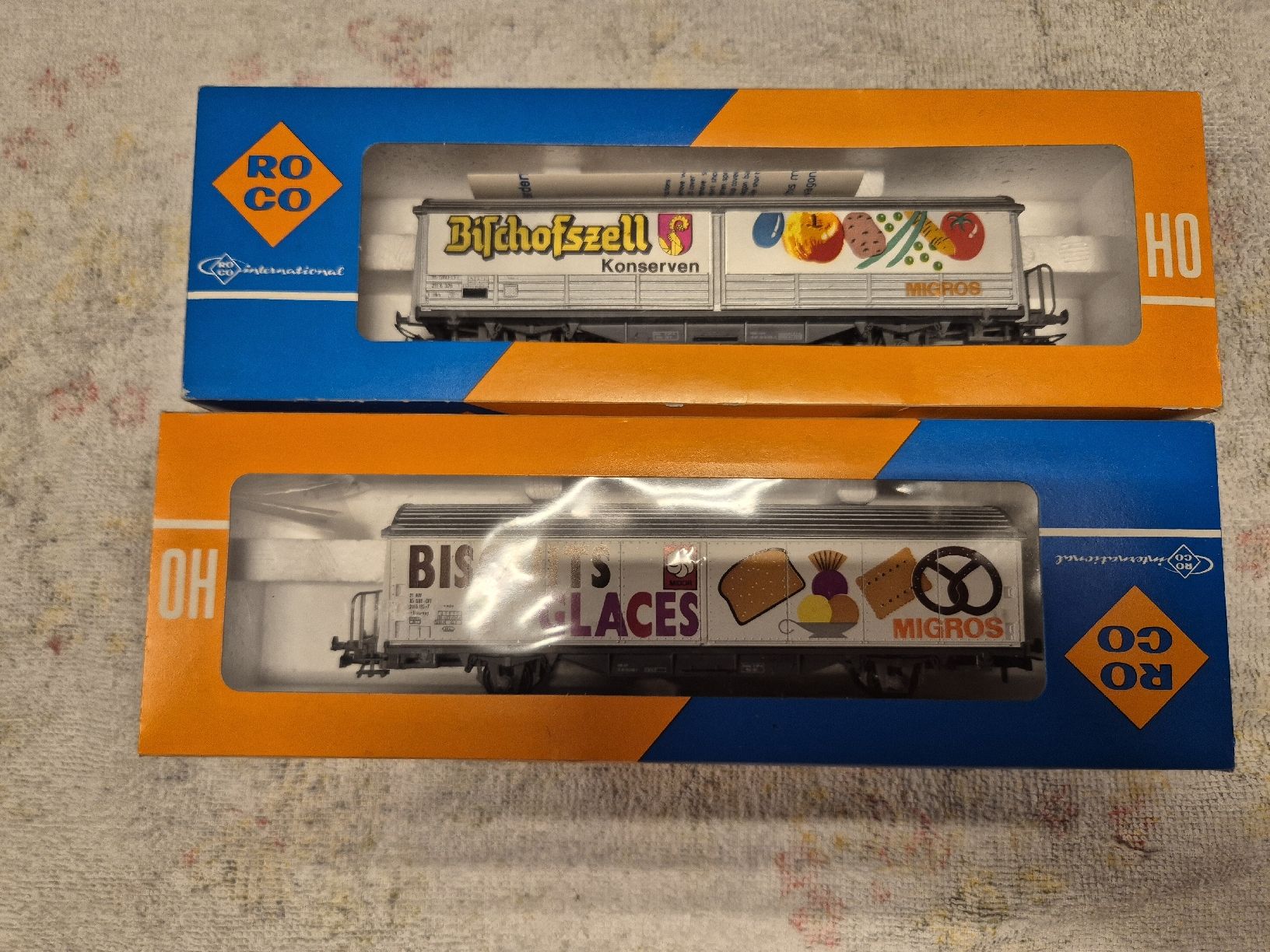 Trains électriques: Modelleisenbahn-Güterwagen – Neuf avec emballage d'origine à Vilters par Fleiflomi 1