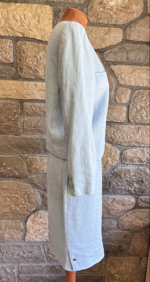 Costumi: Miss Valentino Kostüm Leinen Gr.36 – Usato da Aarau venduto da Doct8 2