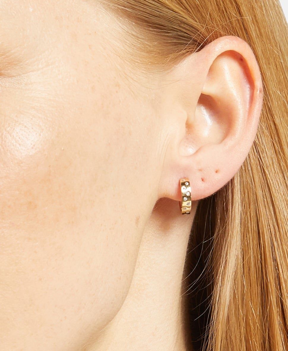 Orecchini pendenti & Orecchini a lobo: Gold Creolen von by Colette – Nuovo e nell'imballaggio originale da Luterbach venduto da ForeverDiamonds