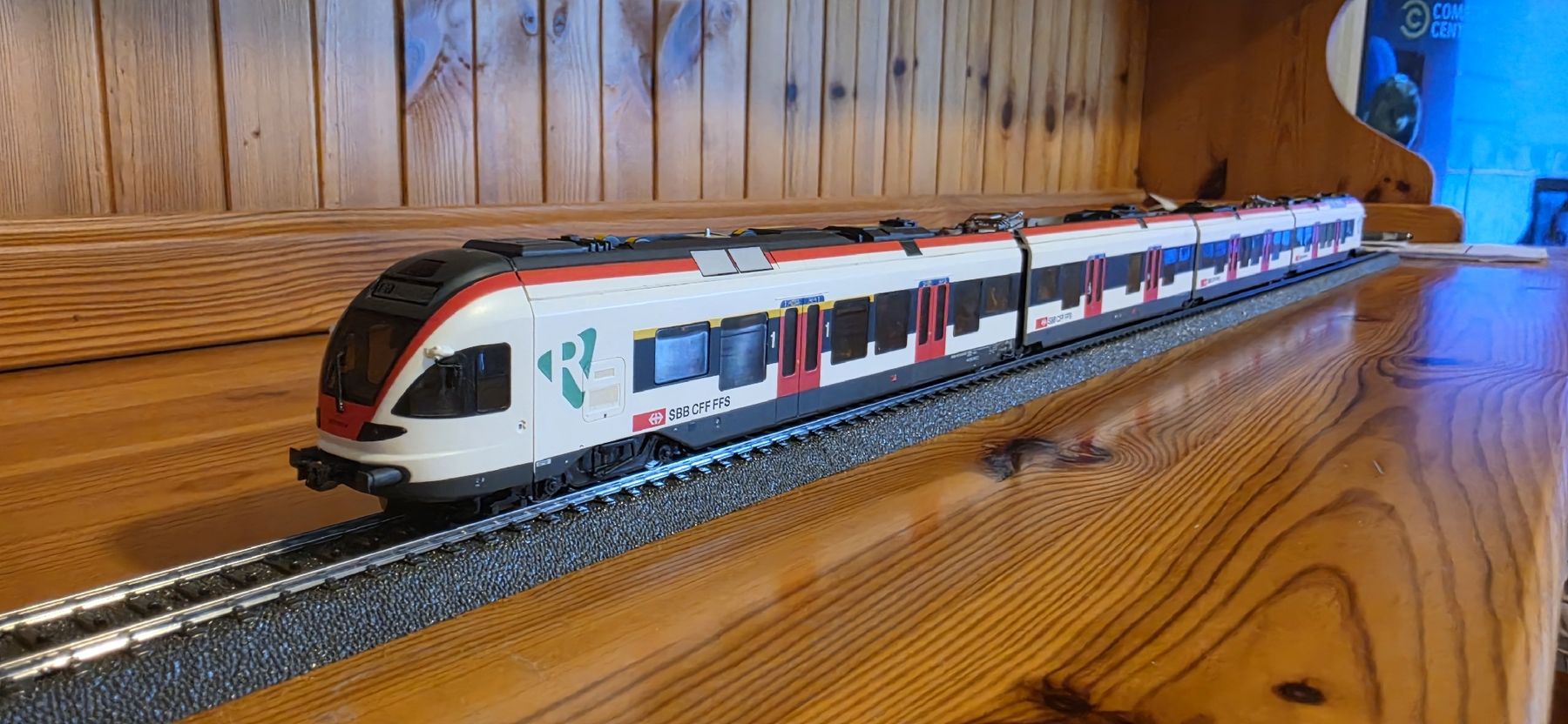 Liliput Modellini di ferrovie: Liliput SBB RABe 523 Flirt – Nuovo (secondo la descrizione) da Bettlach venduto da United83 3
