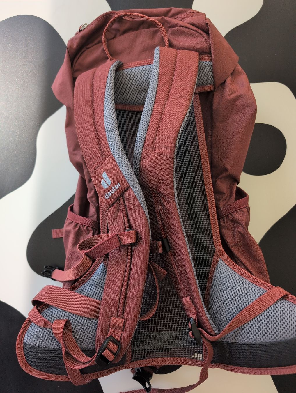 Deuter Zaini: Deuter Air Lite 20 Rucksack rot neu – Nuovo e nell'imballaggio originale da Bassersdorf venduto da tatankapanca 1