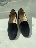 Schwarze Chloé Loafers mit Wellensaum Gr. 39, Wildleder