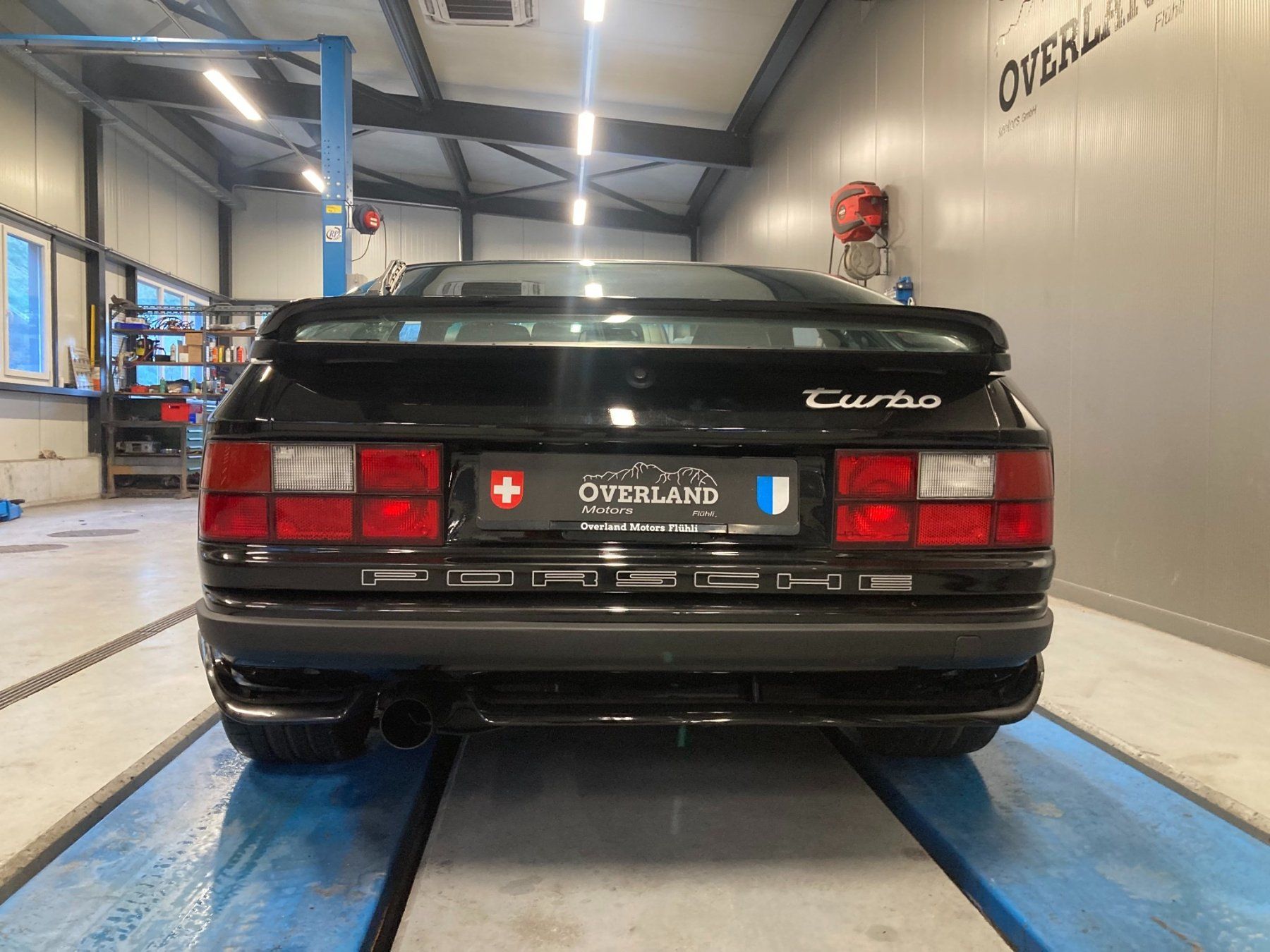 Porsche Automobili: PORSCHE 944 Turbo (S) – Usato da Flühli LU venduto da Overland_Motors 2
