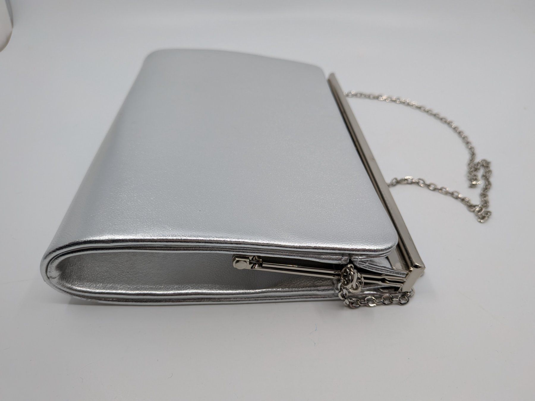Phase Eight Borse da donna: Silberfarbene Clutch Abendtasche phase eight – Usato da Emmen venduto da magelan 1