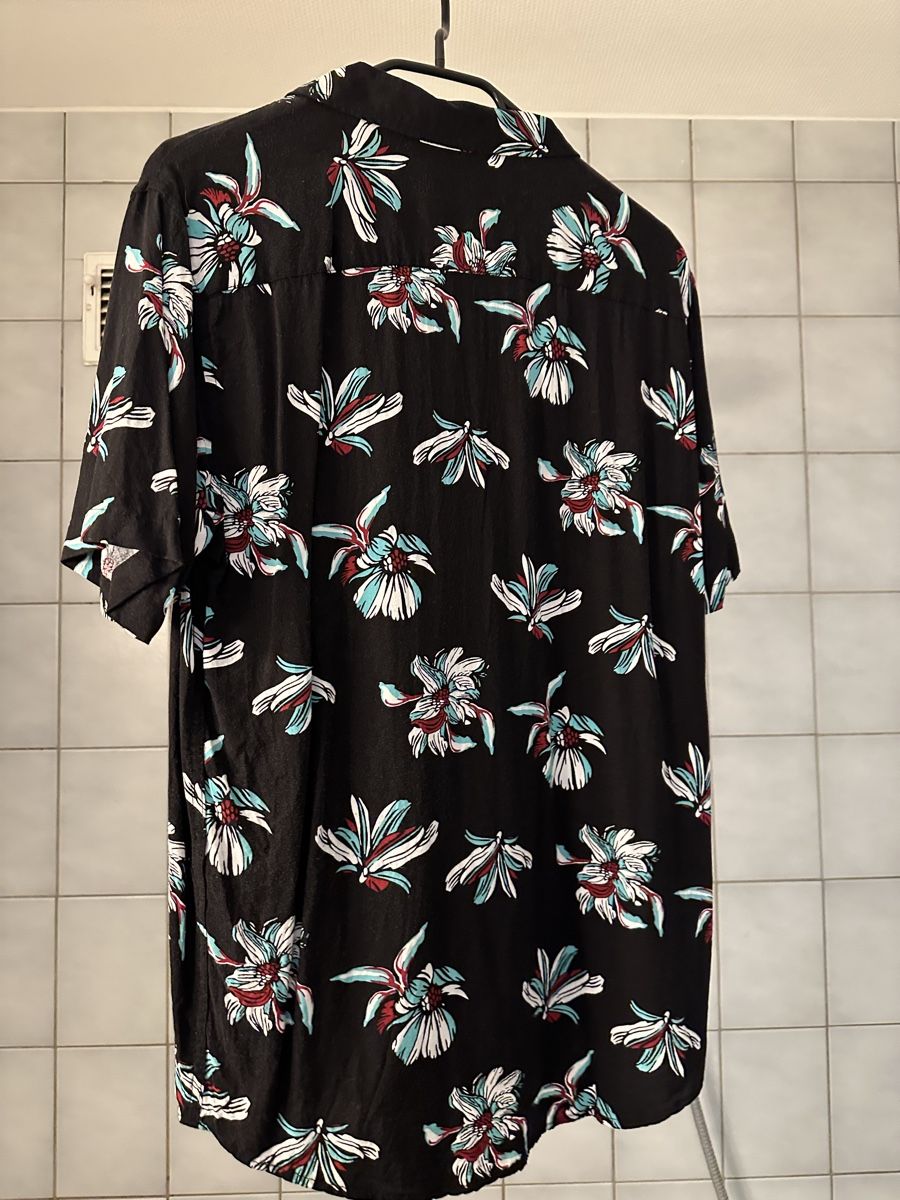 Camicie: Chemise – Usato da Lausanne venduto da Tipouze 1
