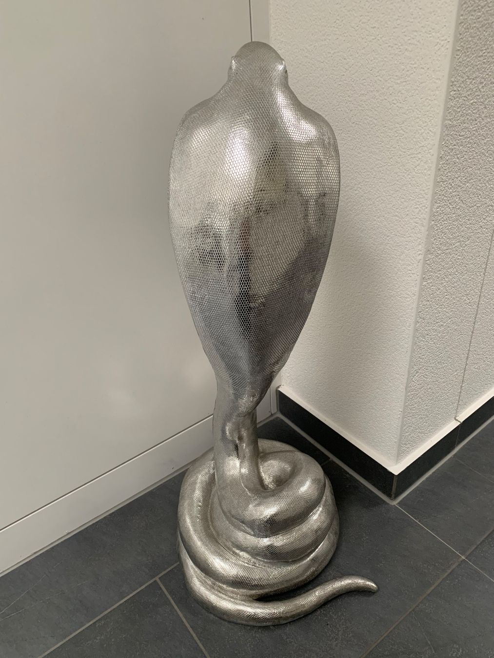 Alle Dekorationen: Kobra-Schlange Dekoration H 79cm – Gebraucht aus Wil SG von Sissi..79.. 2