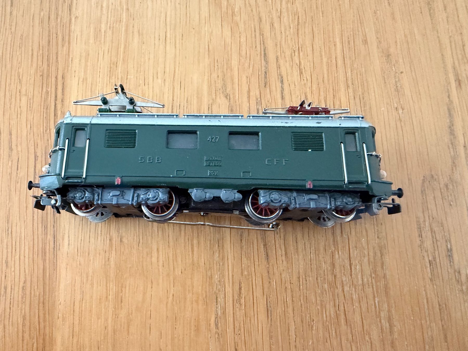 Märklin Modellini di ferrovie: Märklin H0 427 E-Lok ohne Verpackung – Usato da Schaffhausen venduto da KellerJuerg