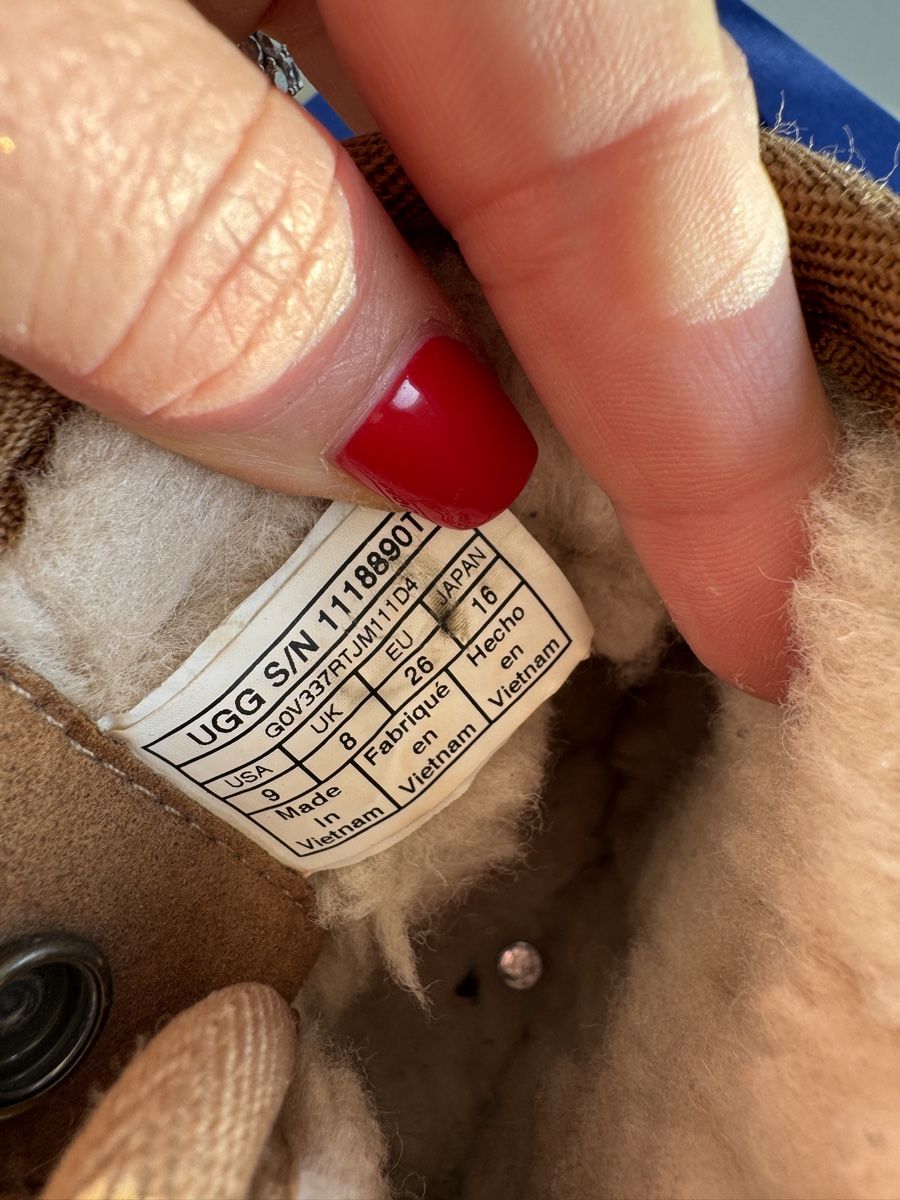 Ugg Scarpe per ragazzi: Ugg – Usato da Ruvigliana venduto da lux_t2sb 3