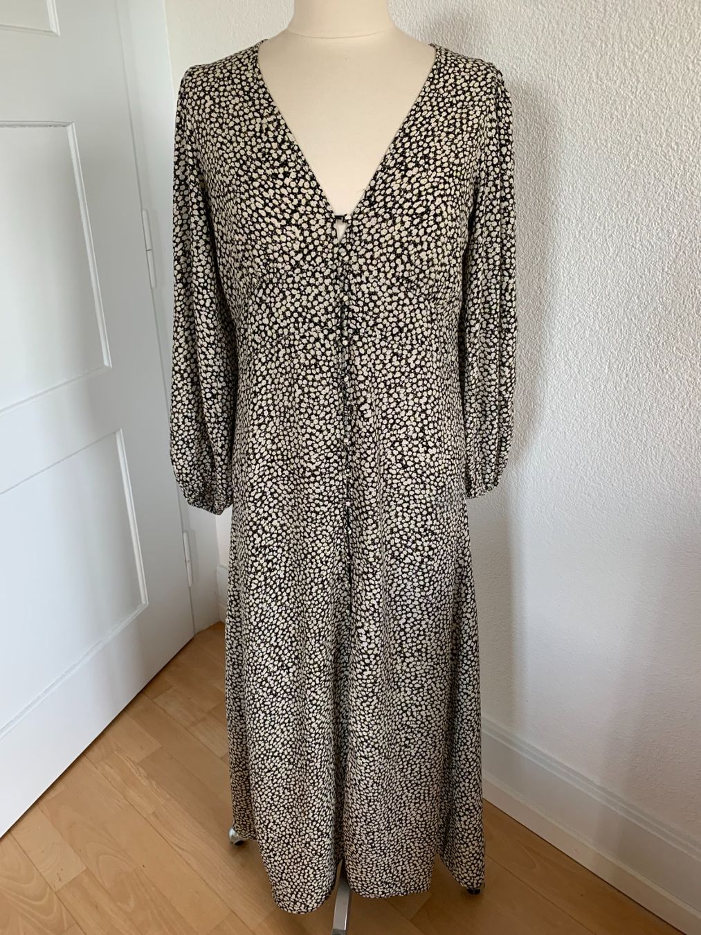 Robes: Damen Kleid, Viskose, Gr. 36 – D'occasion à Worb par farben20zauber