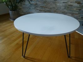 Weisser, runder Tisch mit Hairpin Legs /  Ø 80cm / Höhe 40cm