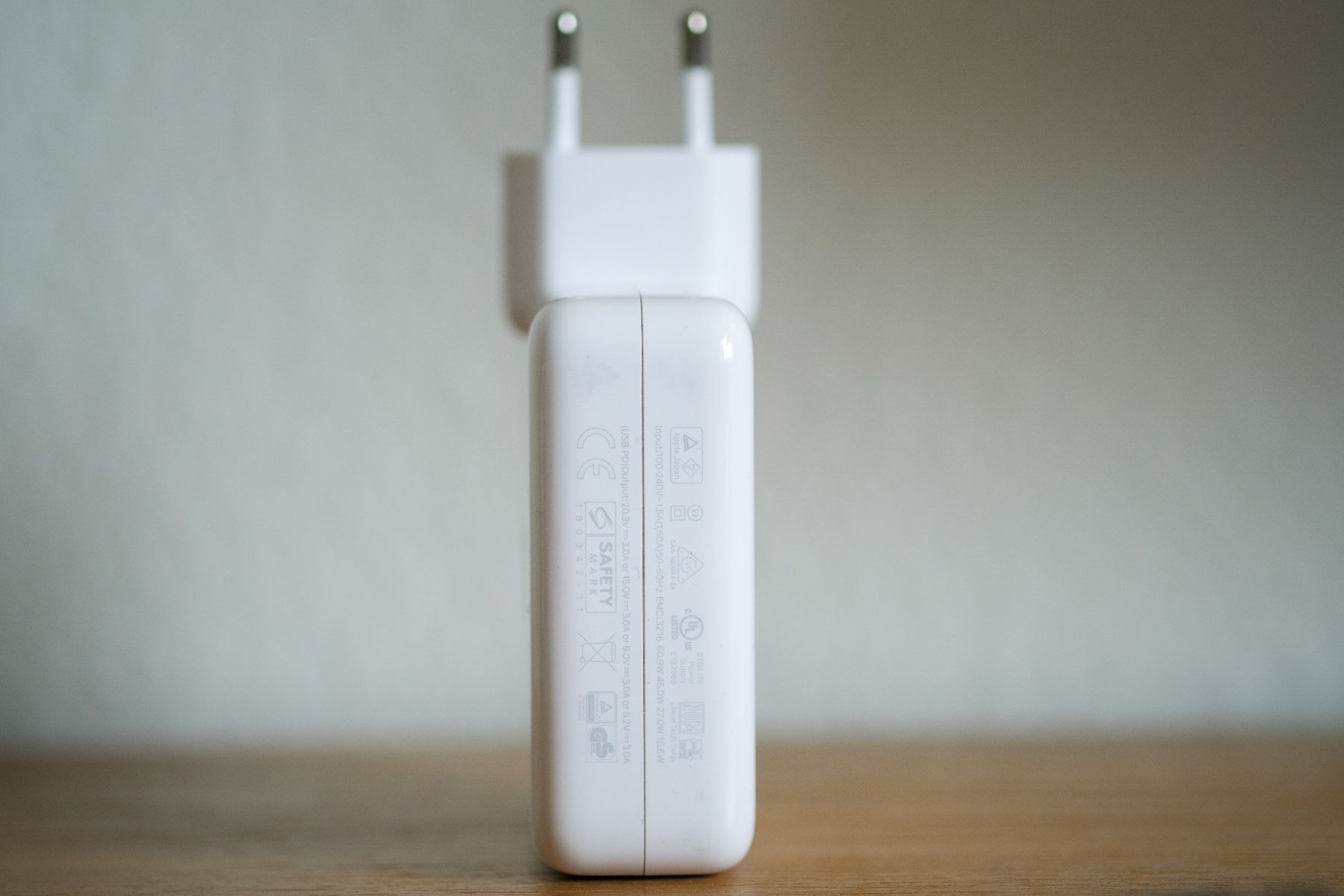 Apple Caricabatterie: Original Apple 61W USB-C Power Adapter – Usato da Zürich venduto da cbrl 1