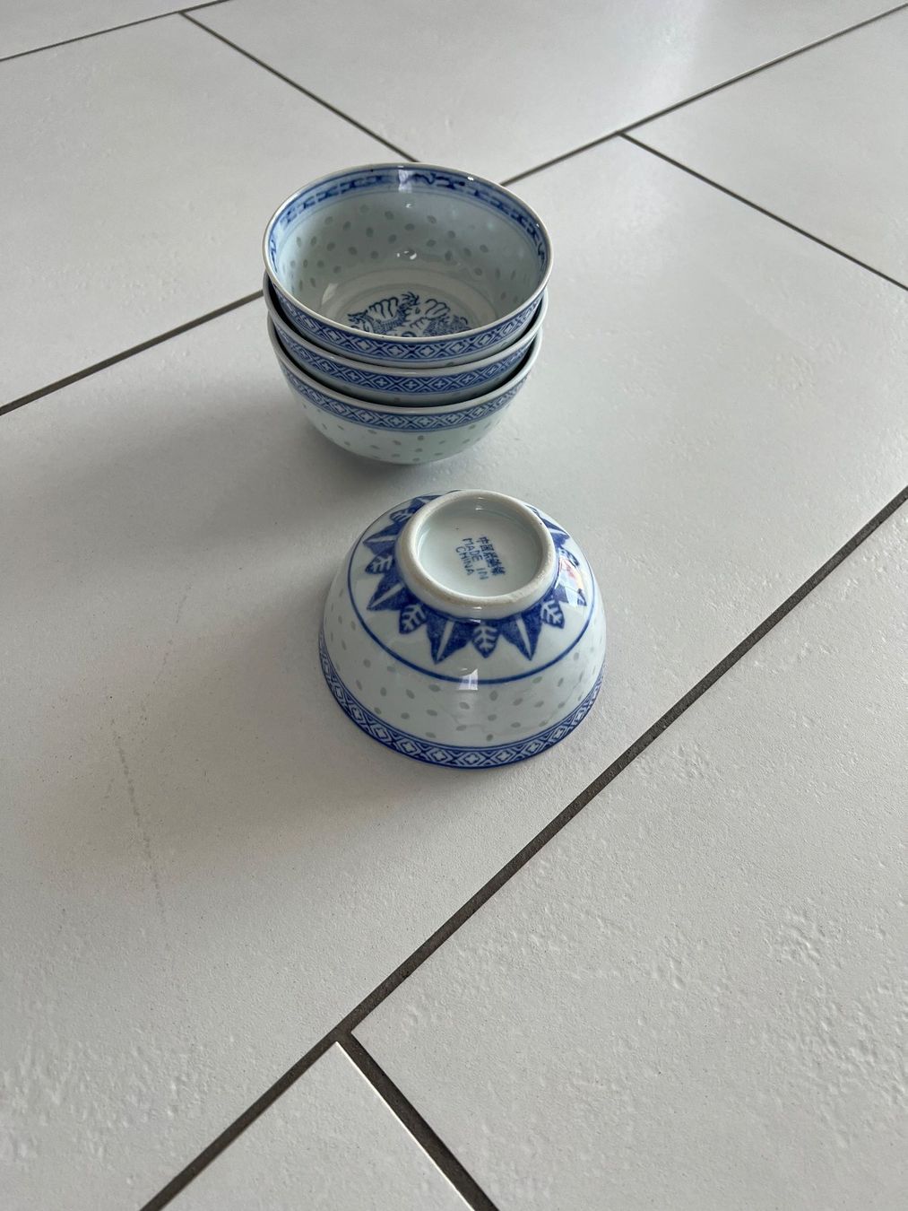 Set di piatti: Edles China Geschirr Set mit Drachenmuster, 29 Teile – Usato da Mönchaltorf venduto da Hans572 8