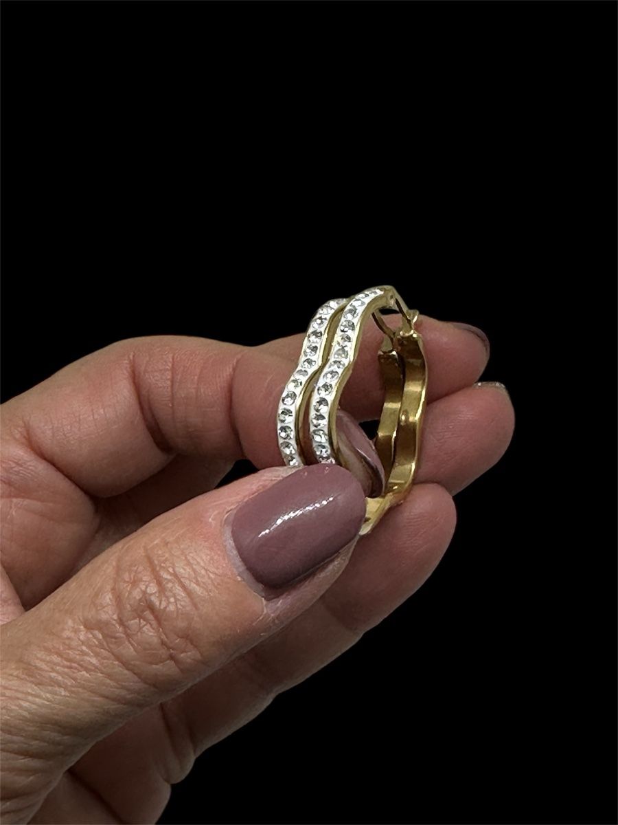 Boucles d'oreille: Creolen mit Zirklnien – Neuf avec emballage d'origine à Niederglatt ZH par Silberschmuck-design