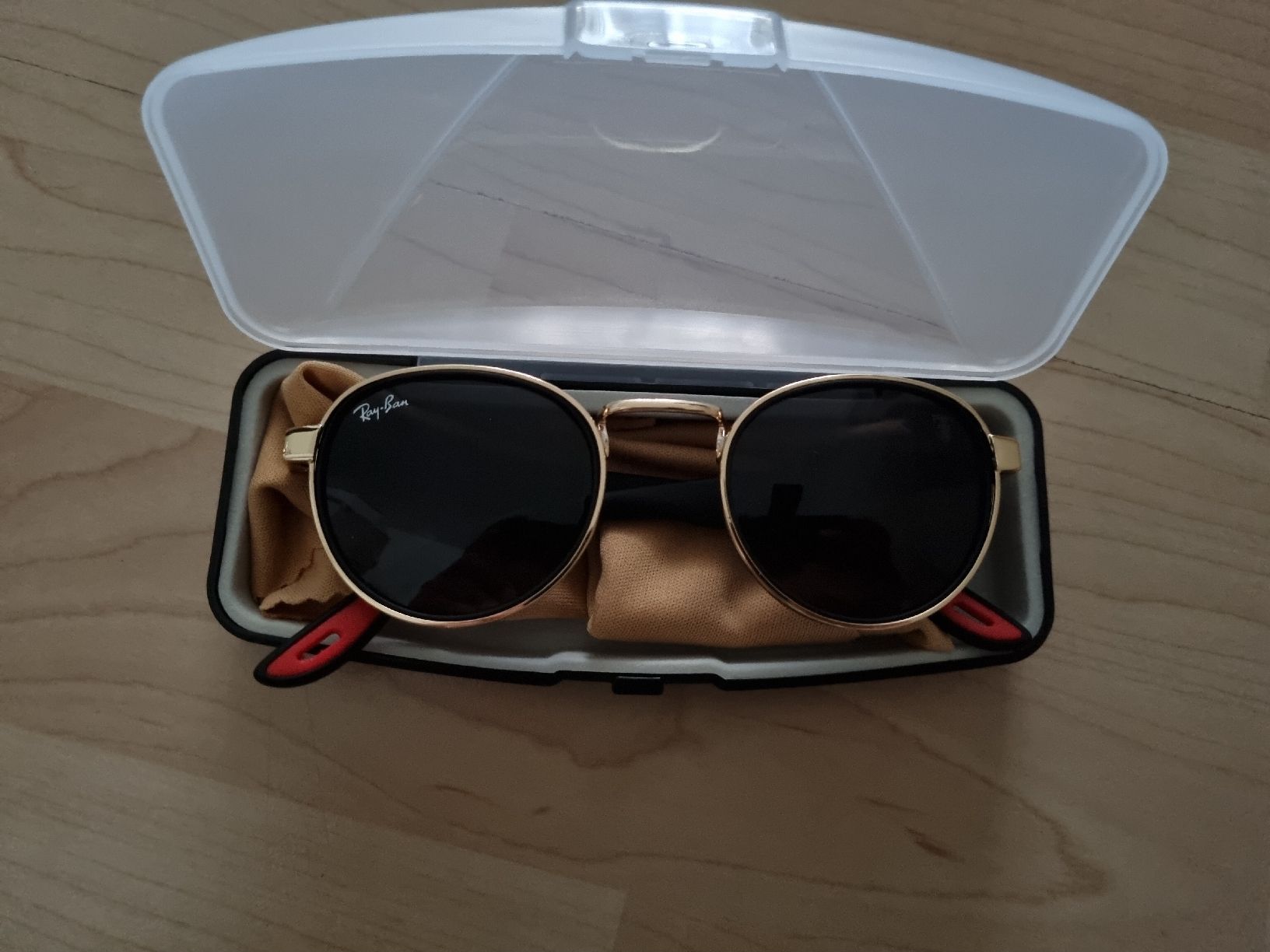 Ray-Ban Lunettes & Verres: Ray Ban Sonnenbrille – Neuf (Voir description) à Ostermundigen par aydin014