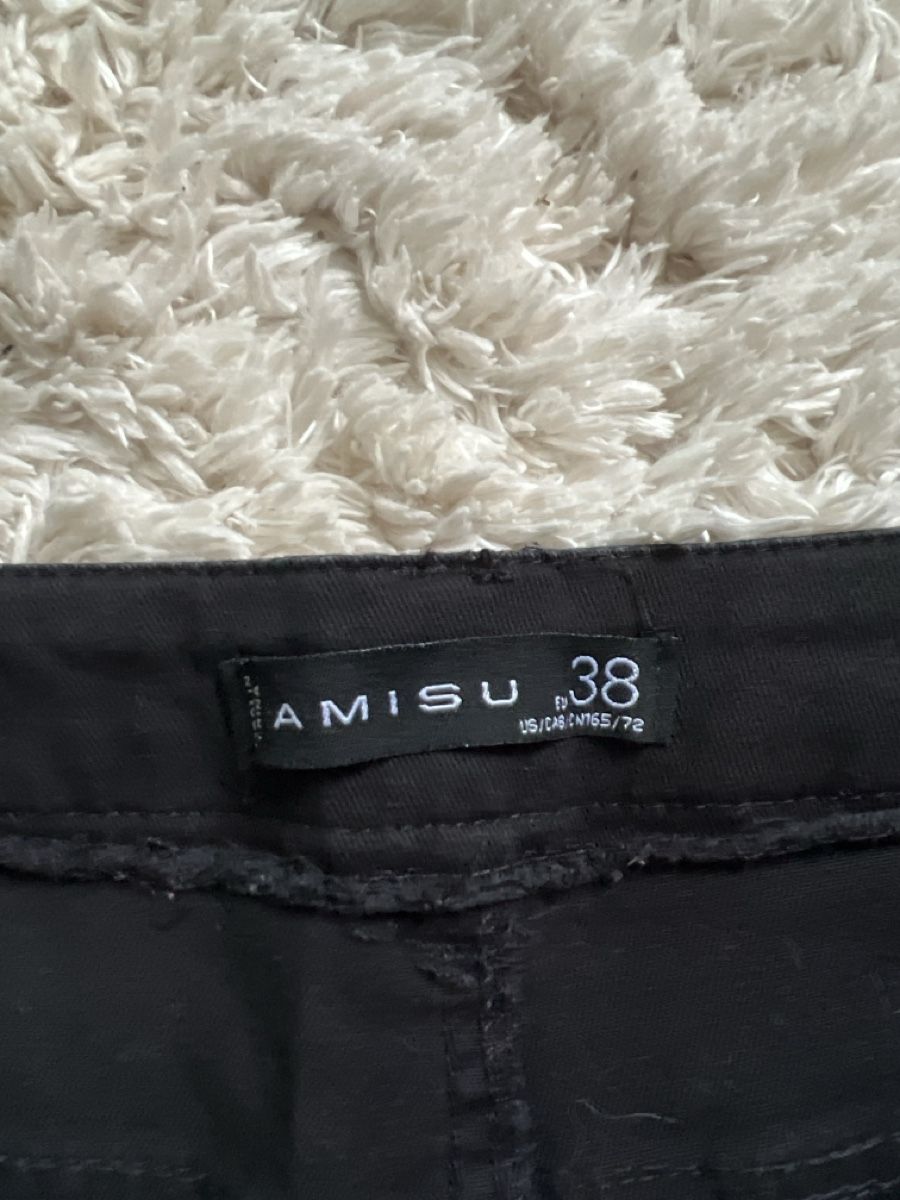 Pantaloni: hotpants – Usato da Sumiswald venduto da leo_td9p 2