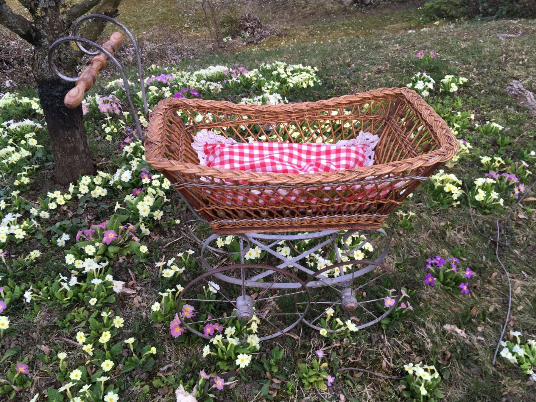 Carrozzine per bambole: Puppenwagen antik – Usato da Zürich venduto da ylluw50