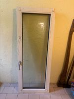 3 Fenster mit grossen Milchglasscheiben