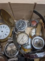 Lot gebrauchter Vintage Uhren, mechanisch und elektronisch